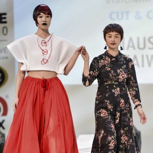 Alternative Hair Show 2016 _Visionary Awards_ABH_8620sml 縺ｮ繧ｳ繝偵ｚ繝ｼ